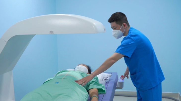 Người bệnh tầm soát loãng xương tại Bệnh viện Đại học Y Dược TP.HCM - Ảnh minh họa