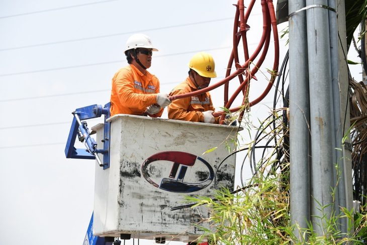 Bộ Tài chính góp ý về thẩm quyền, chức năng nhiệm vụ các bộ ngành trong thực hiện cơ chế điều chỉnh giá bán lẻ điện bình quân - Ảnh: Q.ĐỊNH