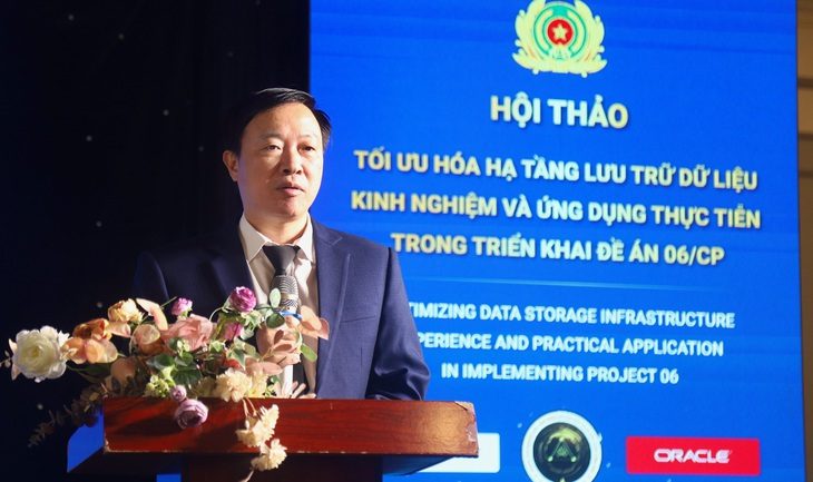 Thiếu tướng Nguyễn Ngọc Cương, cục trưởng C06, phát biểu tại hội thảo - Ảnh: DANH TRỌNG