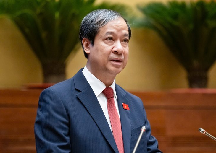 Bộ trưởng Nguyễn Kim Sơn giải trình loạt đề xuất chính sách tiền lương, nghỉ hưu với nhà giáo - Ảnh 1.