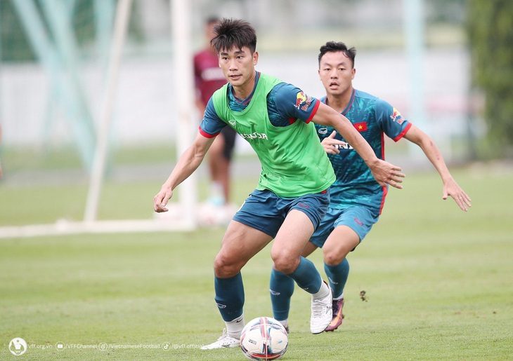 Nhâm Mạnh Dũng được kỳ vọng sẽ gia tăng sức mạnh hàng công Olympic Việt Nam ở Asiad 19 - Ảnh: VFF